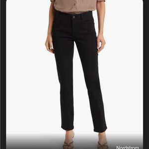 Wit & Wisdom Absolution Straight-Leg Jeans